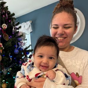 Meet your Posher, Chloe